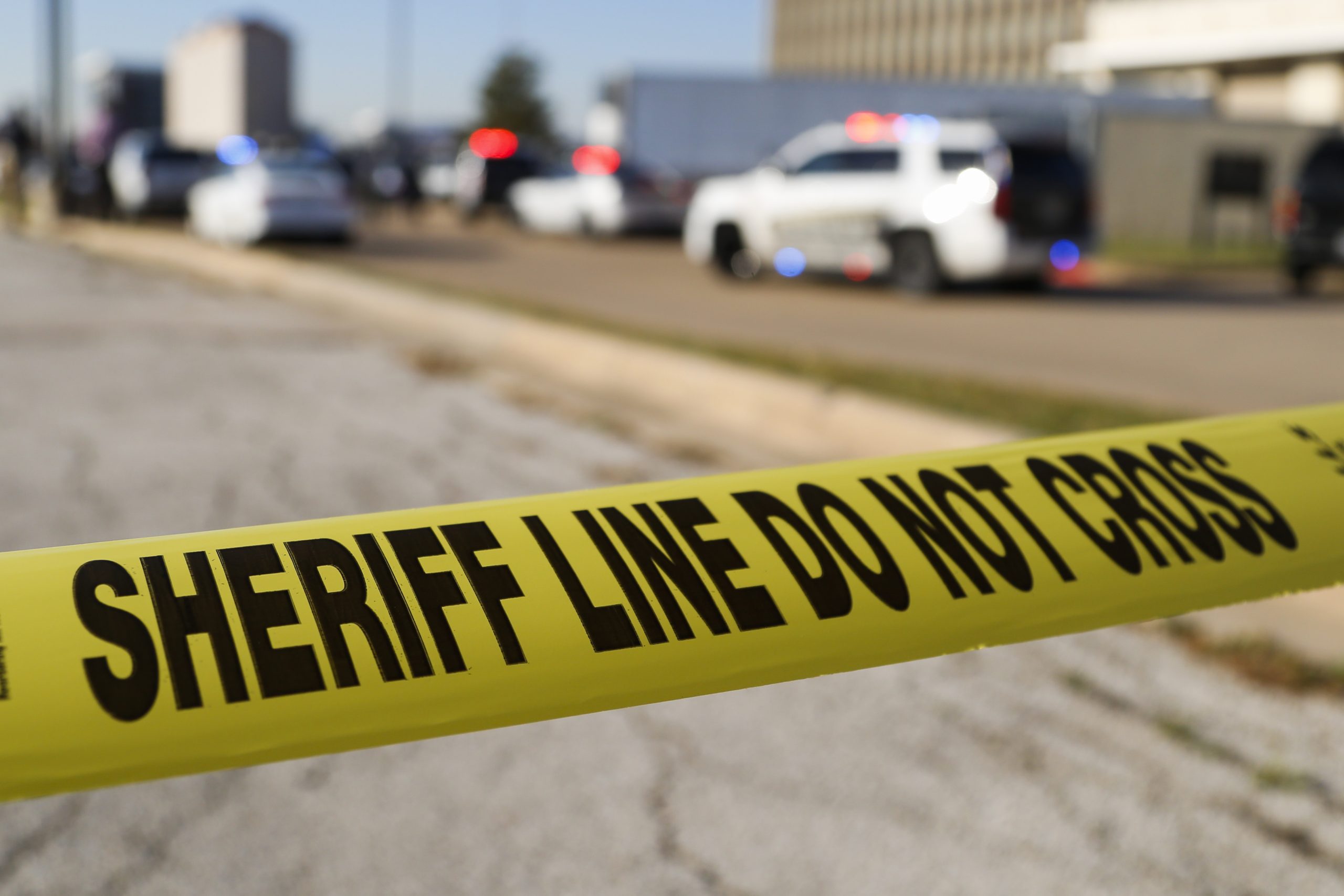 Fatal shootout leaves 2 dead outside of Canton